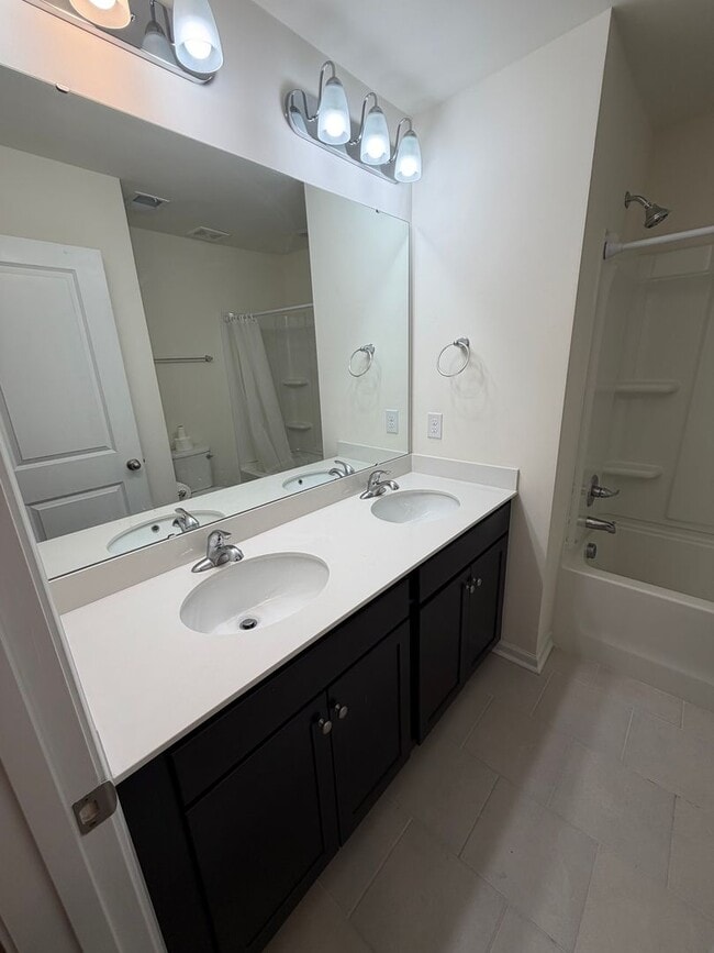 Photo - Beautiful 3 Bed / 2.5 Bath Townhome in Foxbank Plantation