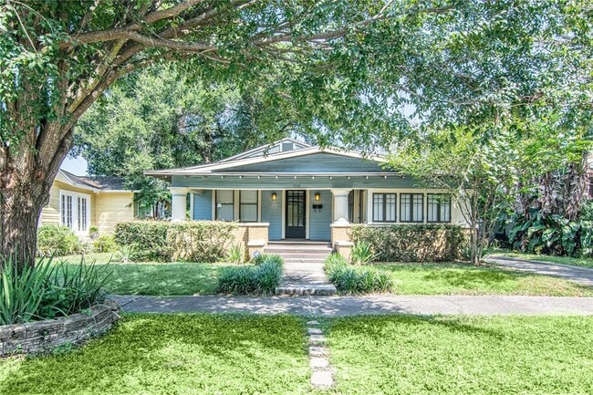 Building Photo - 310 E Idlewild Ave