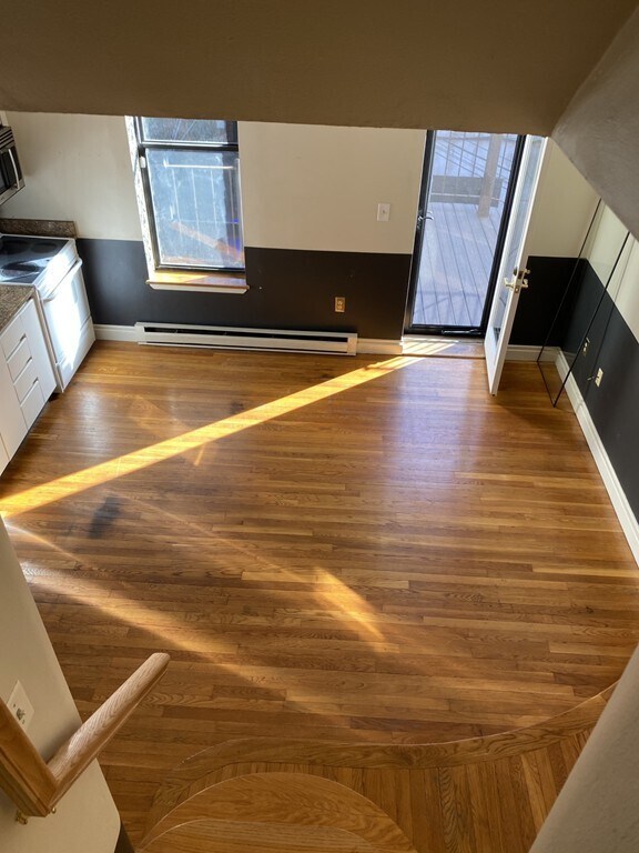 Photo - 16 Wellington St Condo Unit 4