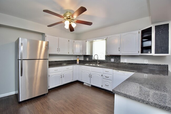 Photo - 9571 Beech Dr
