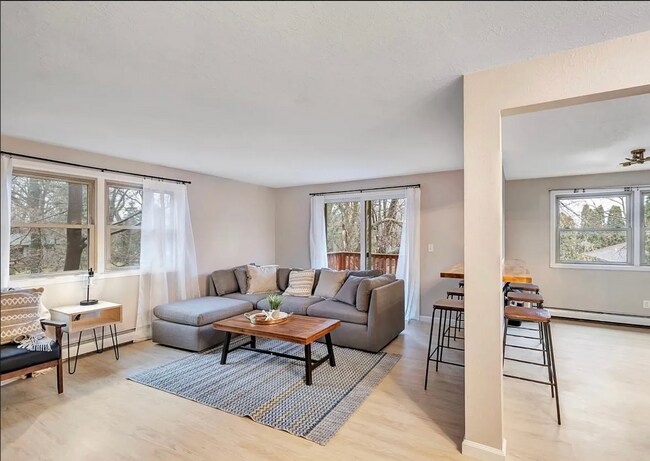 Photo - 2593 Hazelwood Ln