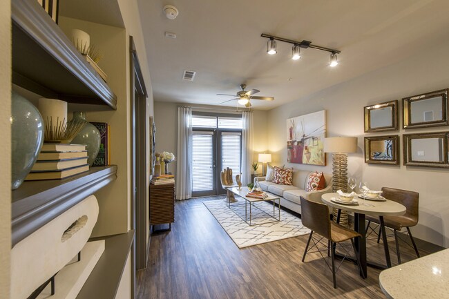 Photo - Live Smart, Live Midtown + Free Weeks! Unidad PATM3