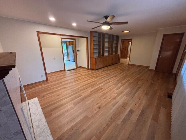 Photo - 1054 N Eva Ave