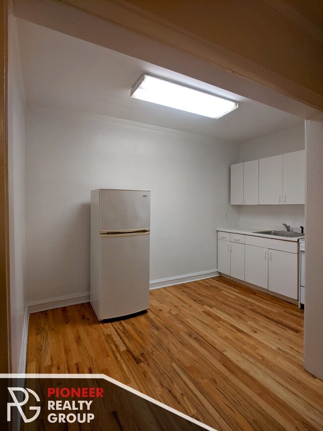 Photo - 546 W Wellington Ave