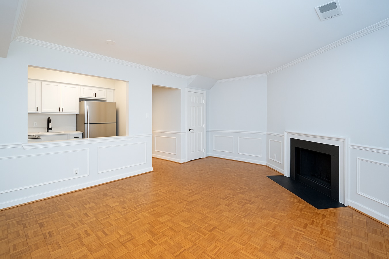 Photo - 3721 Military Rd NW Unidad B