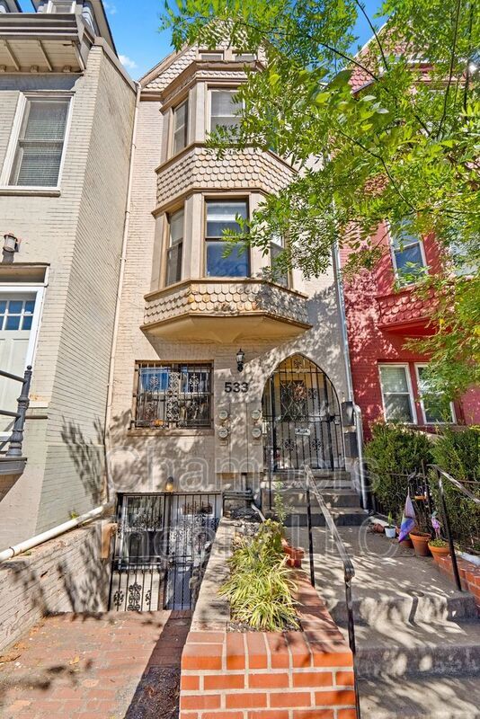 Photo - 533 Florida Ave NW Unidad #1