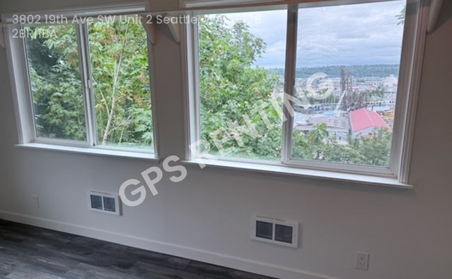 Photo - 3802 19th Ave SW Unit 2