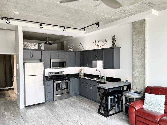 Photo - 851 W Front St Unit Aspen Lofts Building