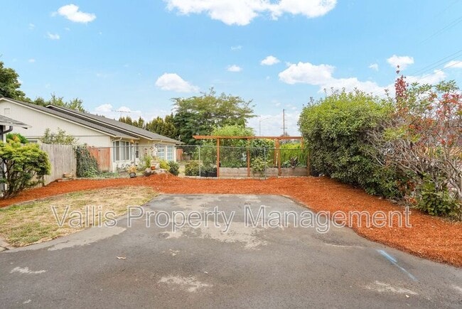 Photo - 4828 State St