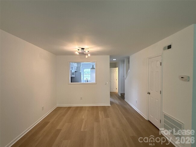 Photo - 6034 Heath Valley Rd