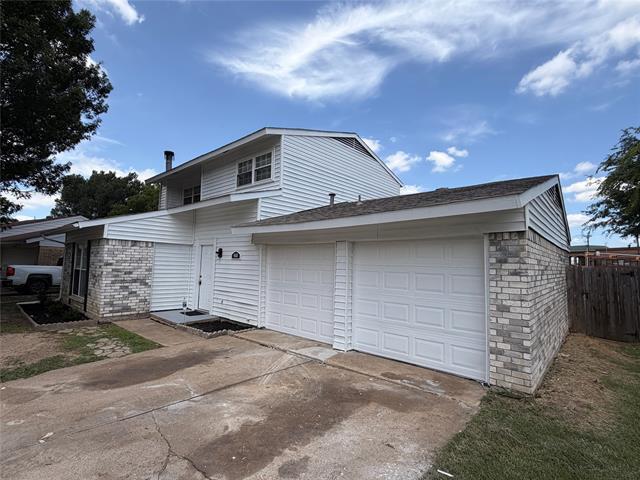 Photo - 415 Stonehenge Dr