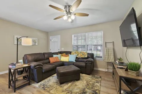 Photo - 4527 Morningside Ln