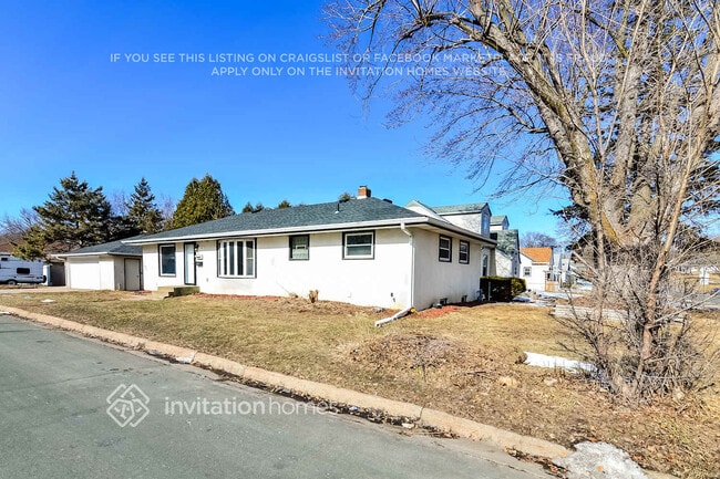 Photo - 2110 2nd St S