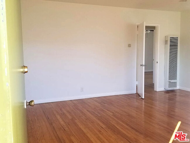 5928 S La Tijera Blvd