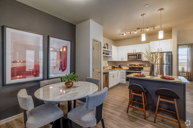 2BR, 1BA - 1,105SF - Dining Room