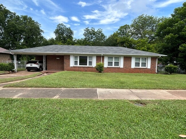 Photo - 1706 Dooley Ave House