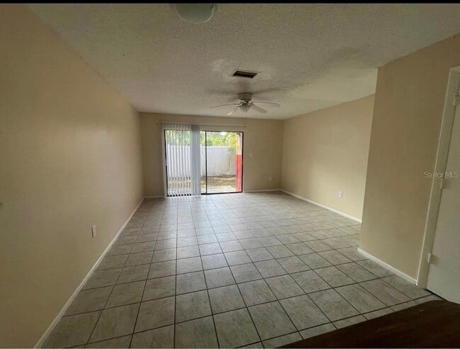 Photo - 890 Mecca Dr