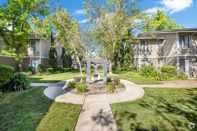 Building Photo - TRACY PARK Rental