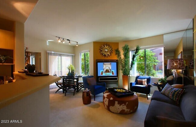 28425 N Black Cyn Hwy Unit 1