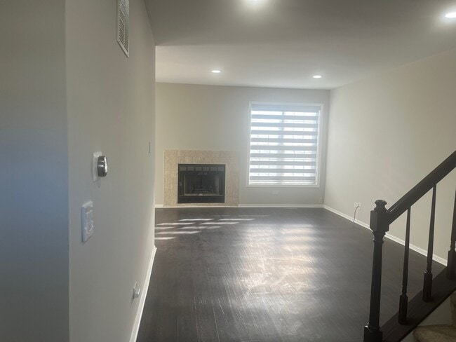 Photo - 567 W Parkside Dr