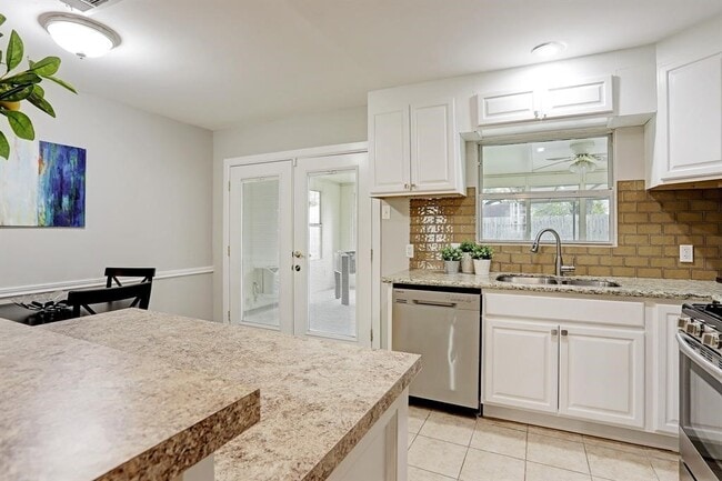 Photo - 5205 Verdome Ln