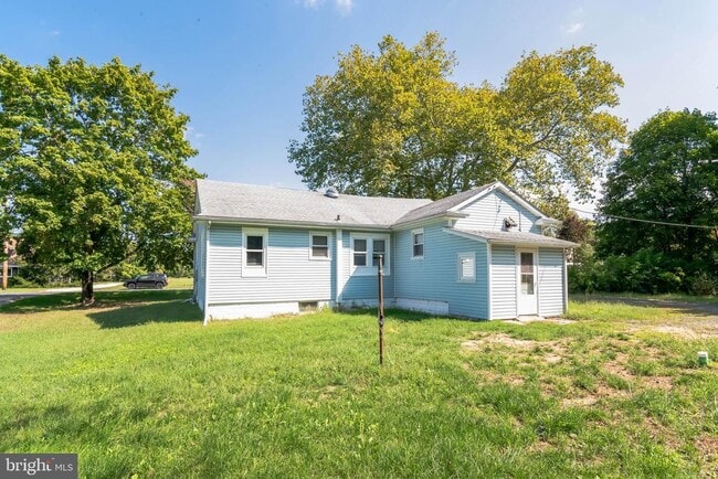 Building Photo - 2041 W Main St