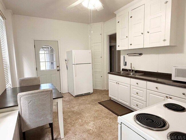 Photo - 214 Tioga St