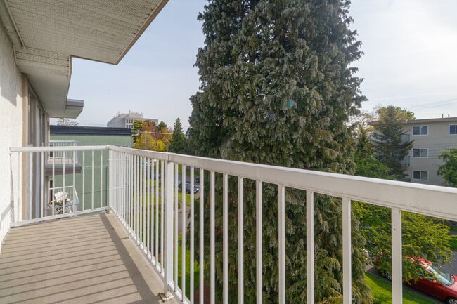 Photo - 1928 Lee Avenue