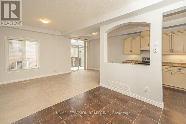 Photo - 98 Highgate Dr