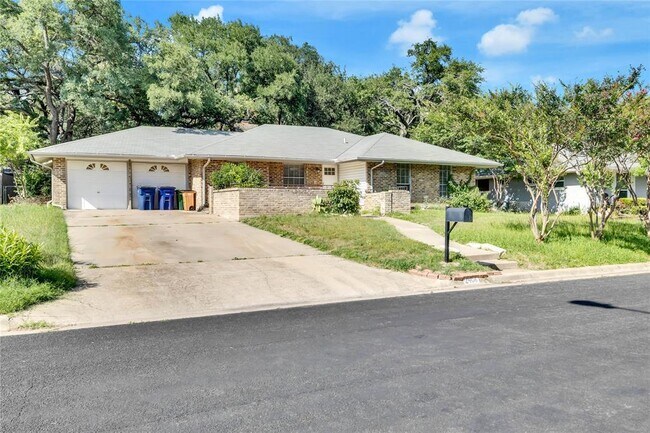 Photo - 2406 Sheri Oak Ln