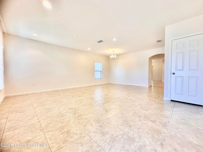 Photo - 1385 Fuji Dr