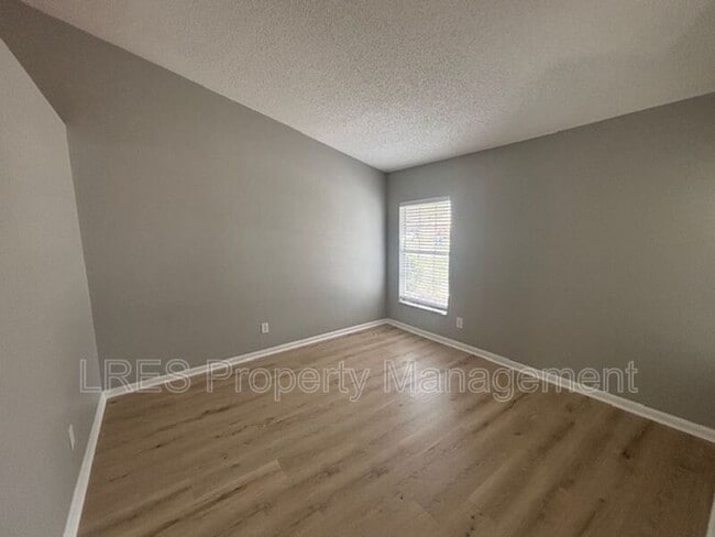 Photo - 1004 Stout Ct