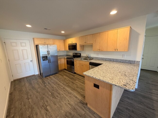 Photo - Available now! 2BR, 1BA Duplex in Super Convenient Location