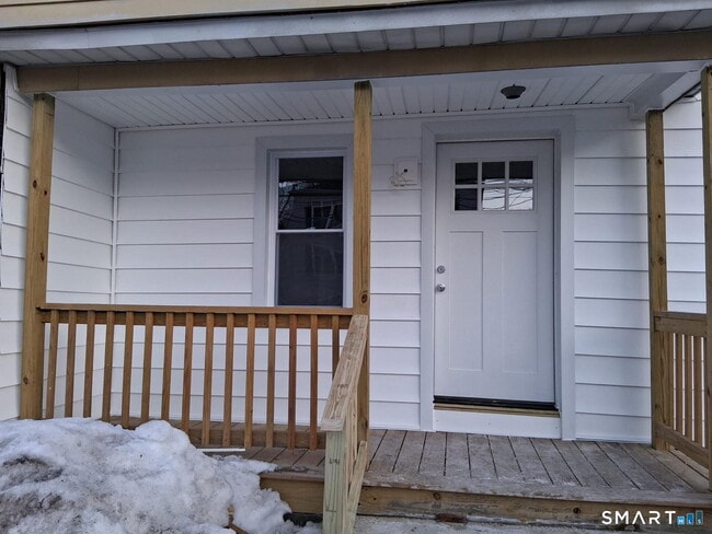 Building Photo - 14 Smith St Unit 2