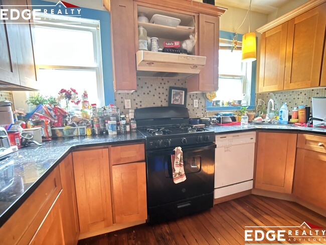 Photo - 10 Mapleton St Unit 1