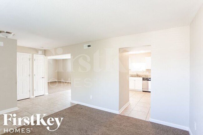 Photo - 11538 planewood Ct