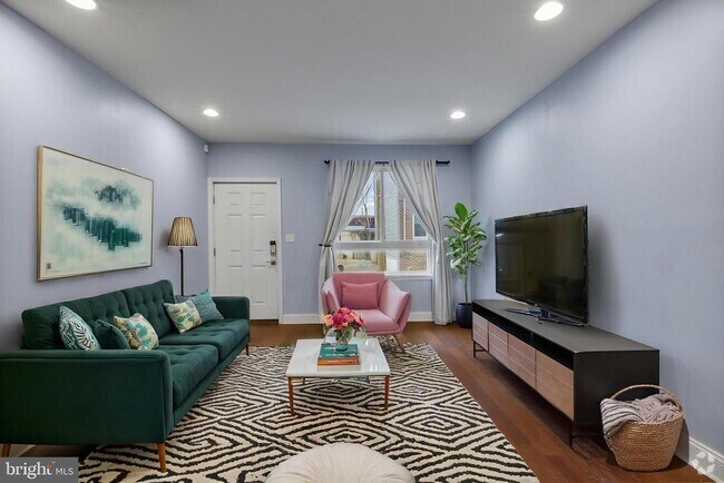Building Photo - 1409 S Taylor St Rental