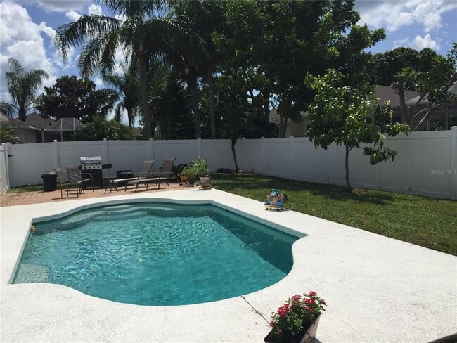 Photo - 5010 44th St W