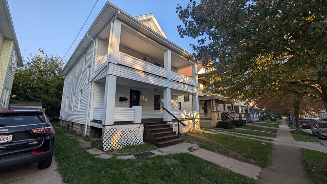 Photo - 1280 Fry Ave Unidad Up