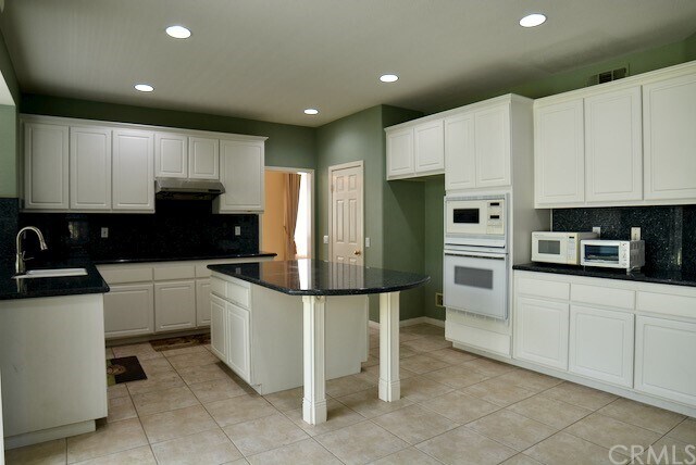 Photo - 14879 Avenida Anita