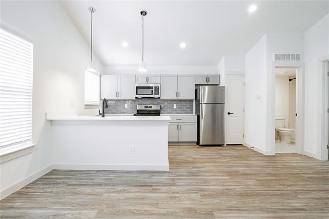 Photo - 523 N Ewing Ave Unit 106