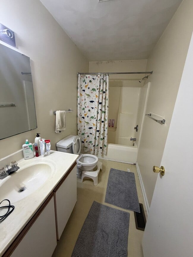 Photo - Spacious 4BR Townhome in Pheasant Run – Minutes to Virginia Tech