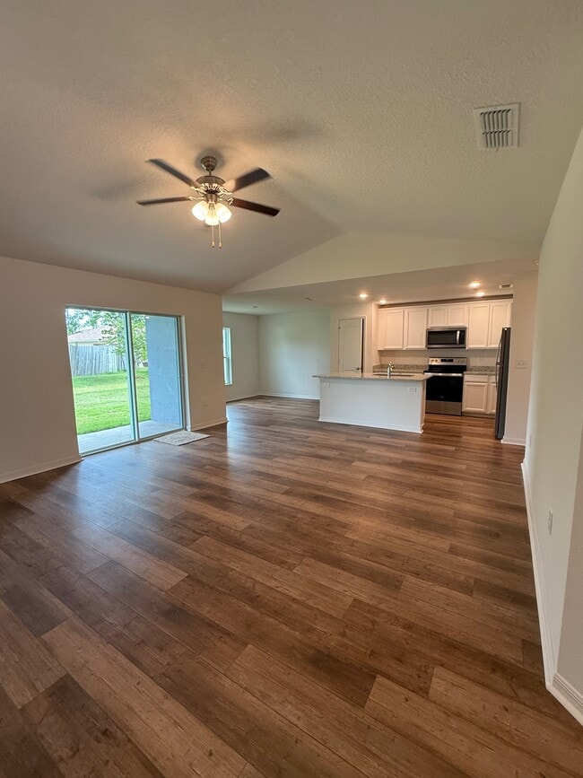 Photo - 15 Rivera Ln