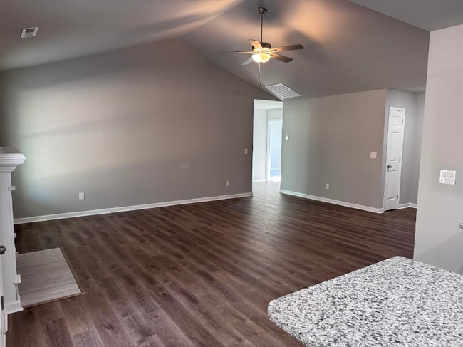 Photo - 405 Grand Oaks Dr