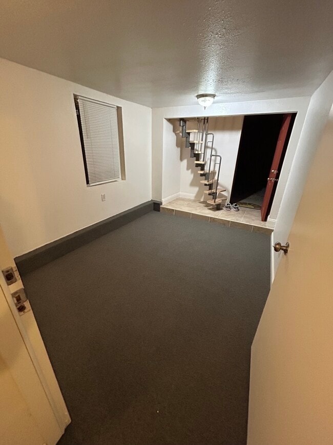 Building Photo - 4027 50th St Rental