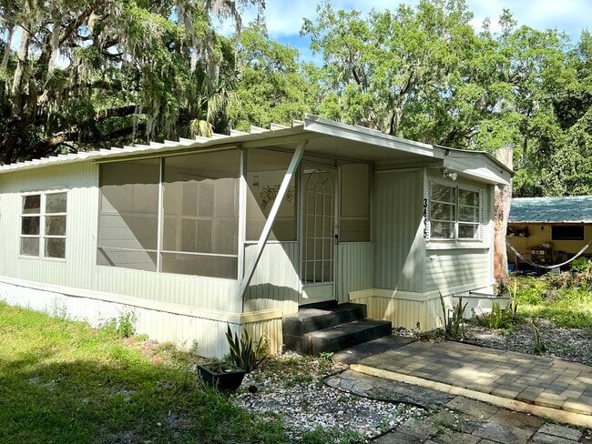 Building Photo - 3495 Forest Dr
