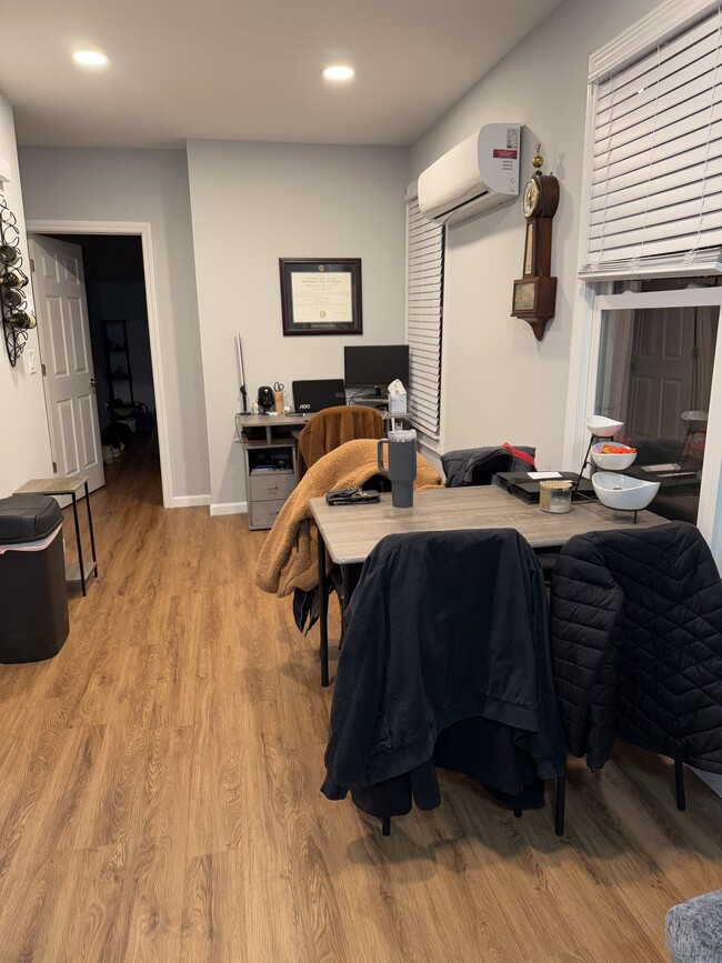 Photo - 8 Judd Sq Unit Apt 2