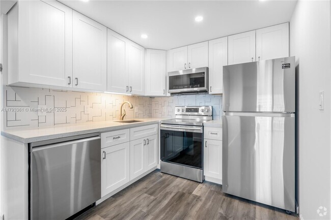 Building Photo - 899 West Ave Unit 8D Rental
