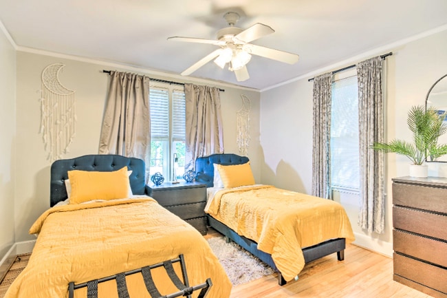 Building Photo - 609 Suber St