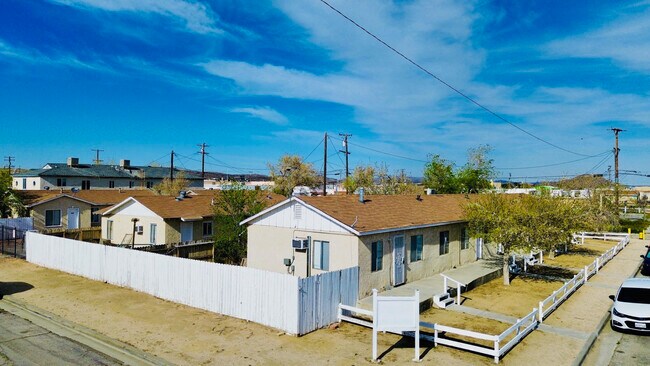 Photo - 2612 Desert St Unit 9